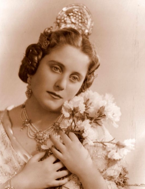 María Desamparados Taulet Casanova