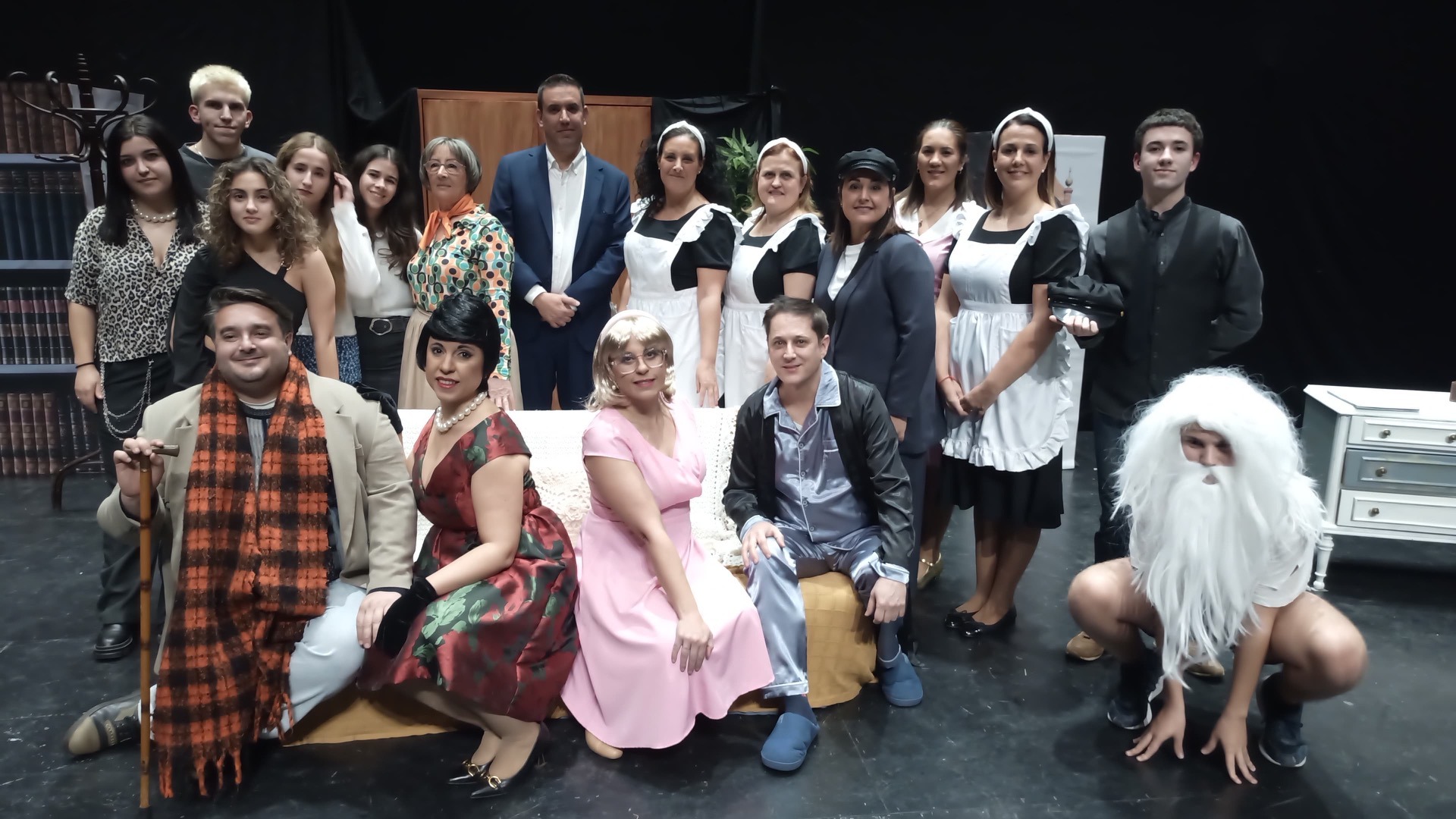 TEATRE FALLER – Periodista Gil Sumbiela con ‘Quatre cors amb fre i marxa arrere’