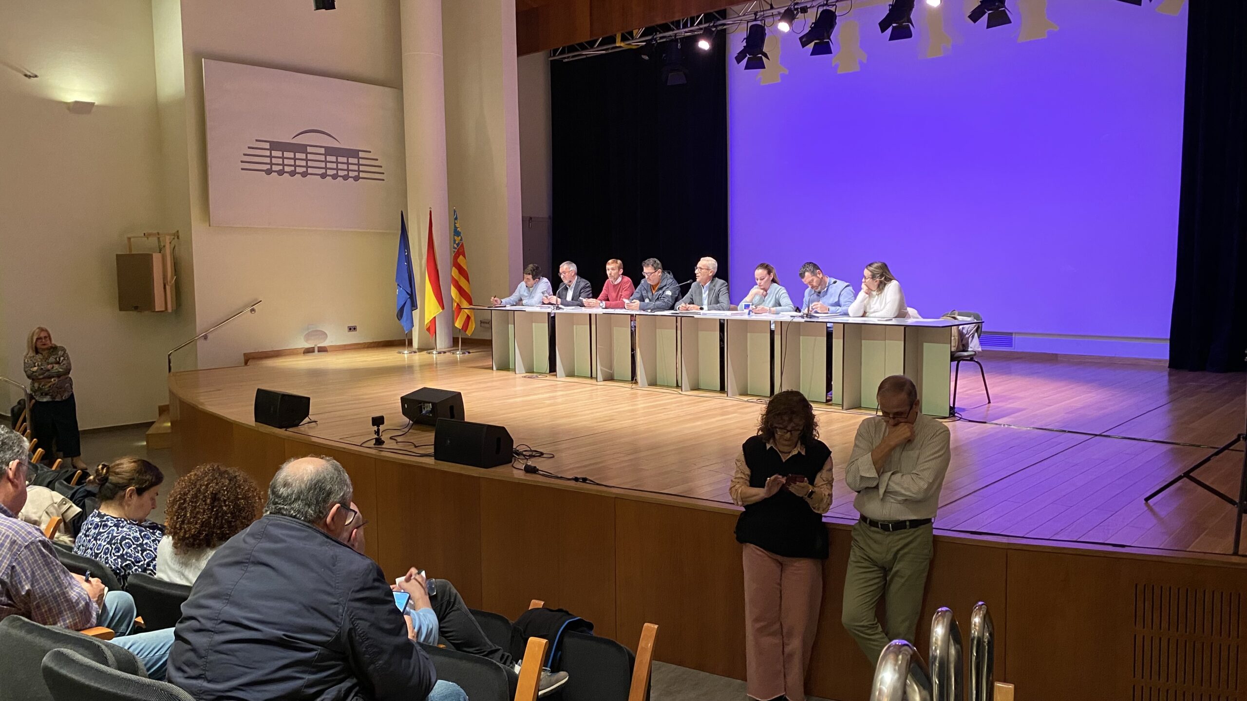 L’Assemblea aprova la participació a l’Ofrena de les comissions afectades per la DANA