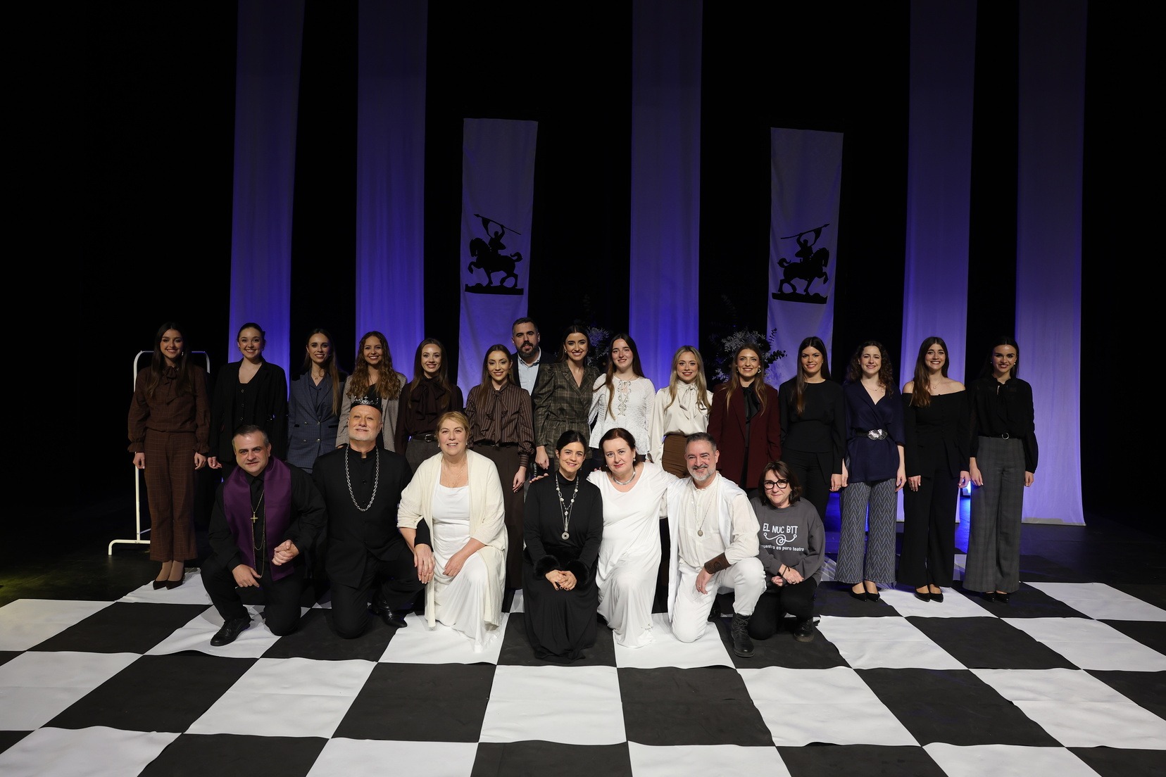 Noche en el teatro de la mano de Borrull-Turia con «Anillos para una Dama»