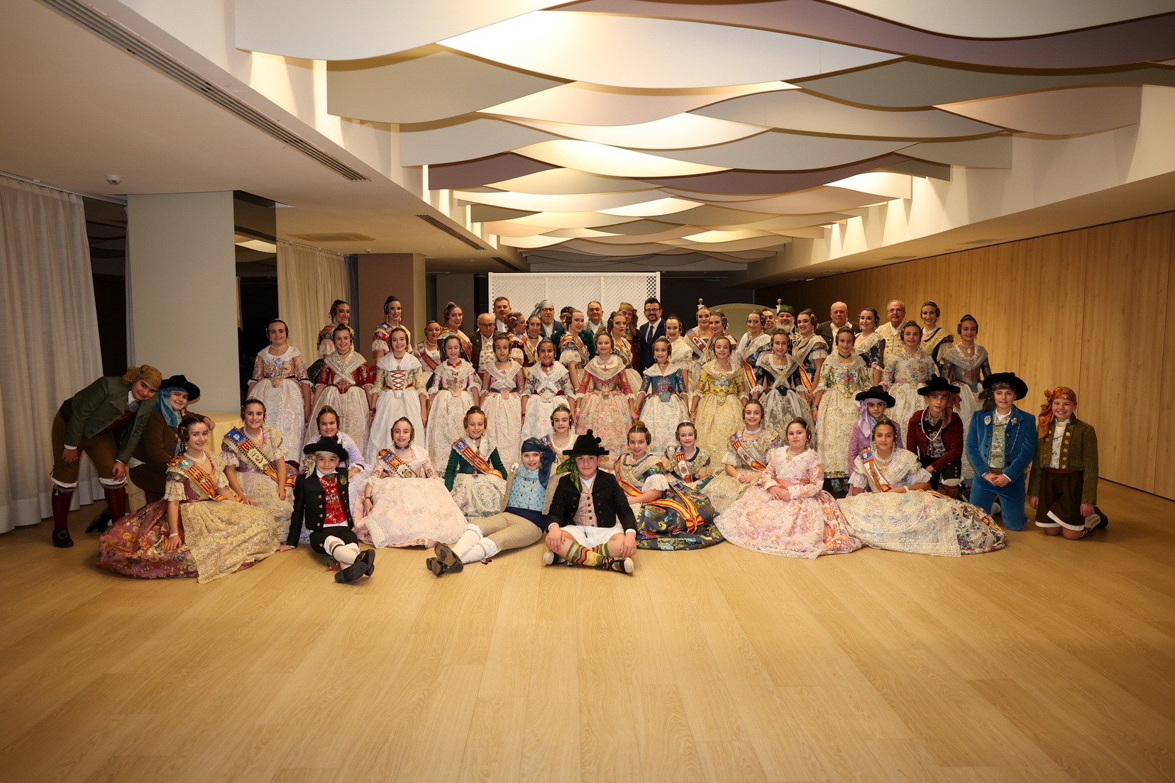 La Creu Coberta exalta als seus representants per a les Falles 2026