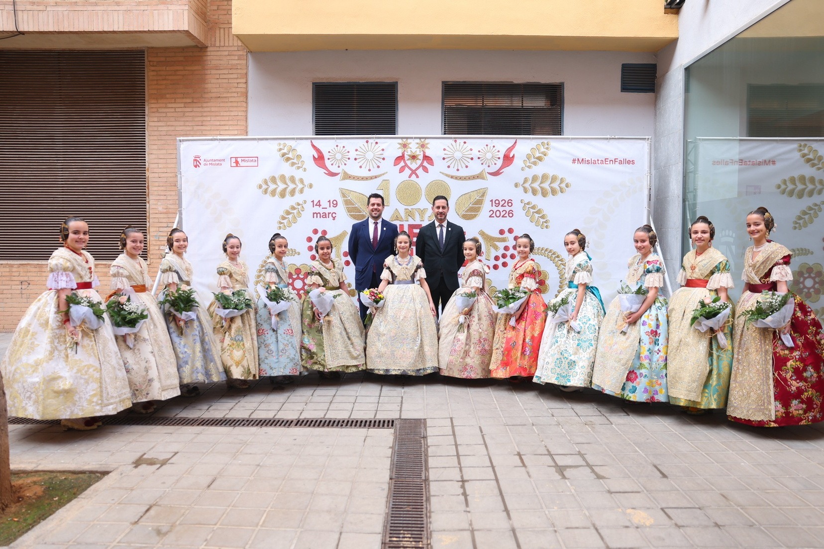 Mislata recibe a la FMIV y su Corte de Honor