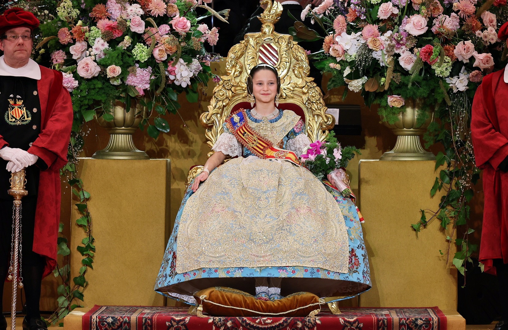 Marta Mercader ya luce su banda como Fallera Mayor Infantil de Valencia