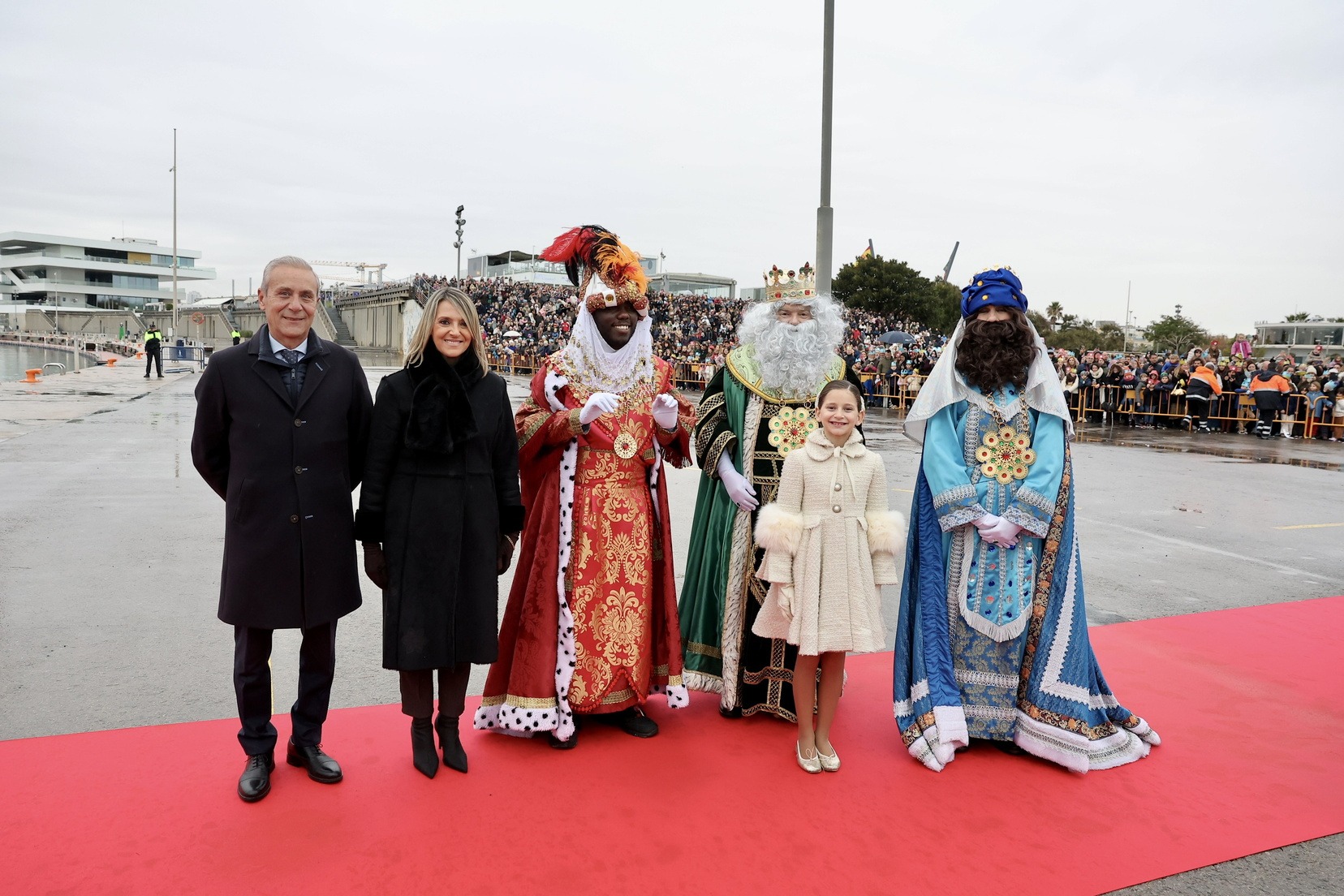 Els Reis Mags porten la il·lusió a València
