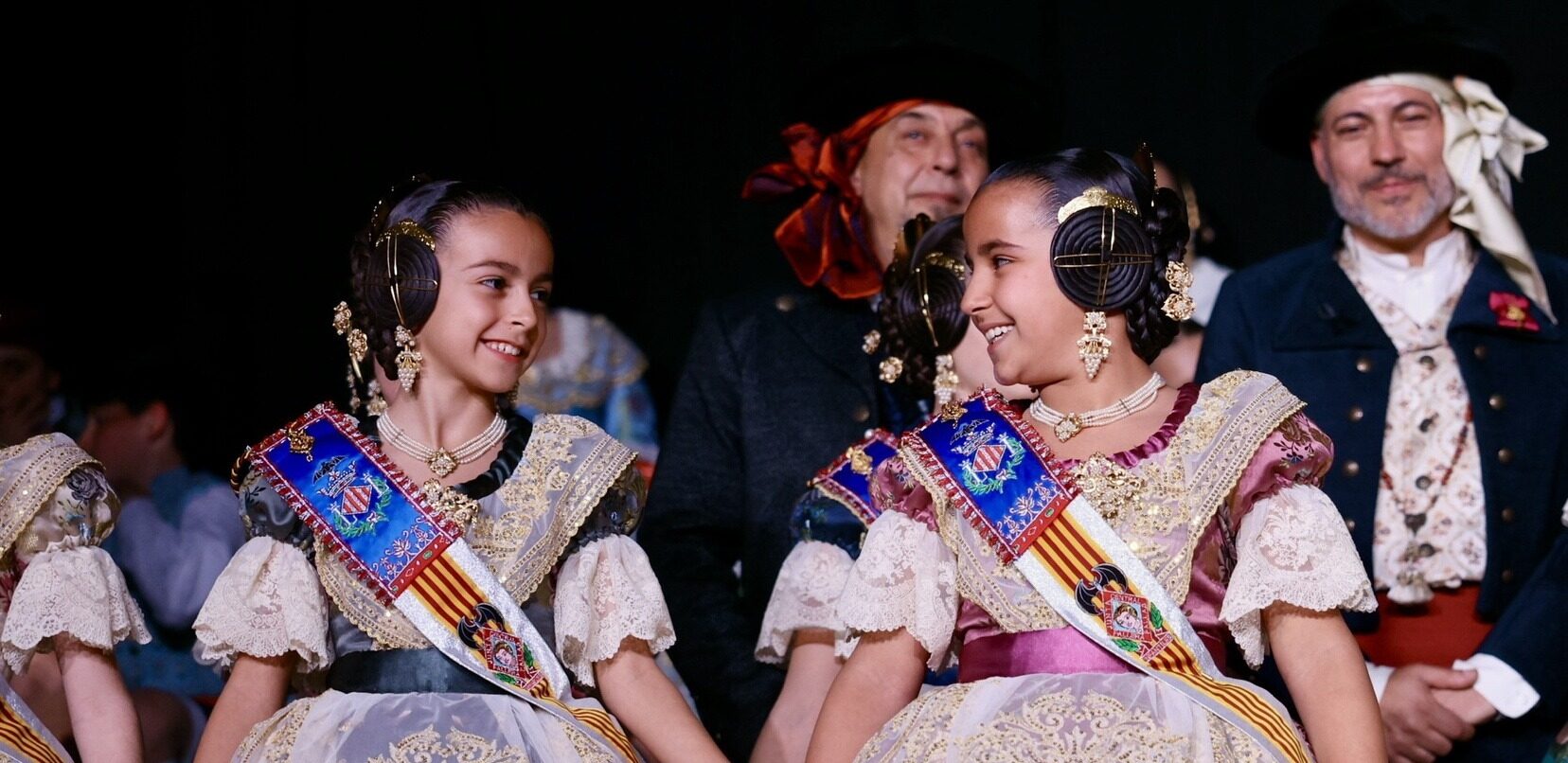 Periodista Gil Sumbiela – Assutzena exalta a les seues falleres majors