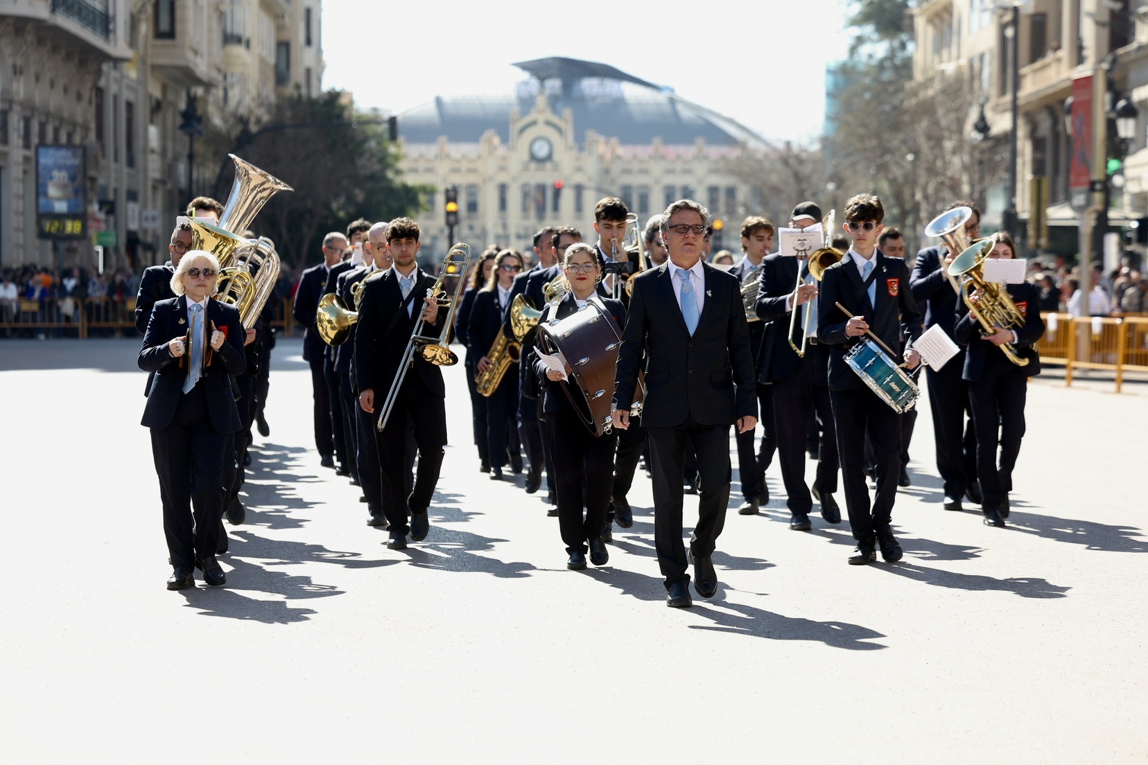 La XXII Entrada de Bandas llena Valencia de música