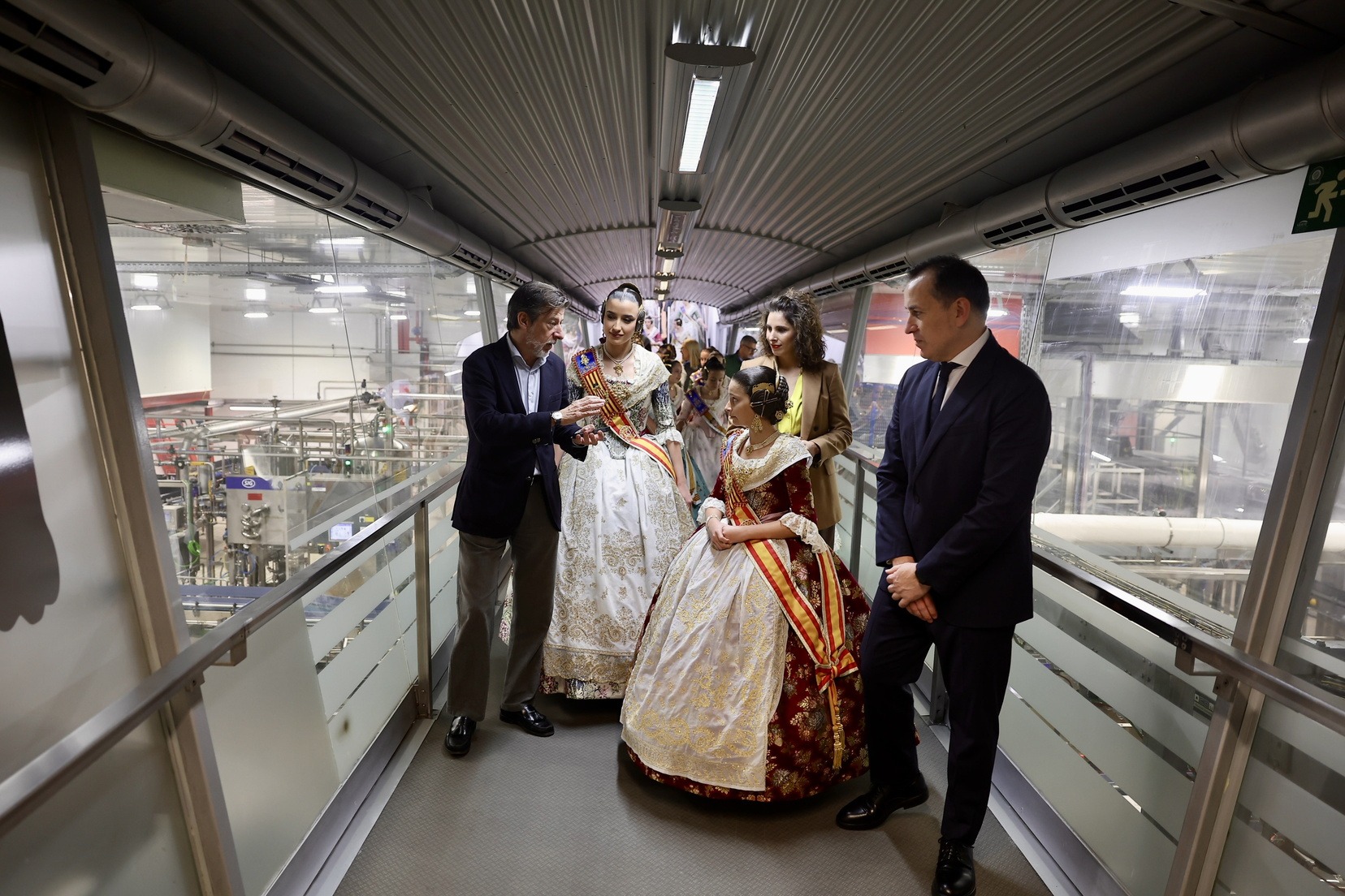 Coca-Cola recibe a las máximas representantes de las Fallas