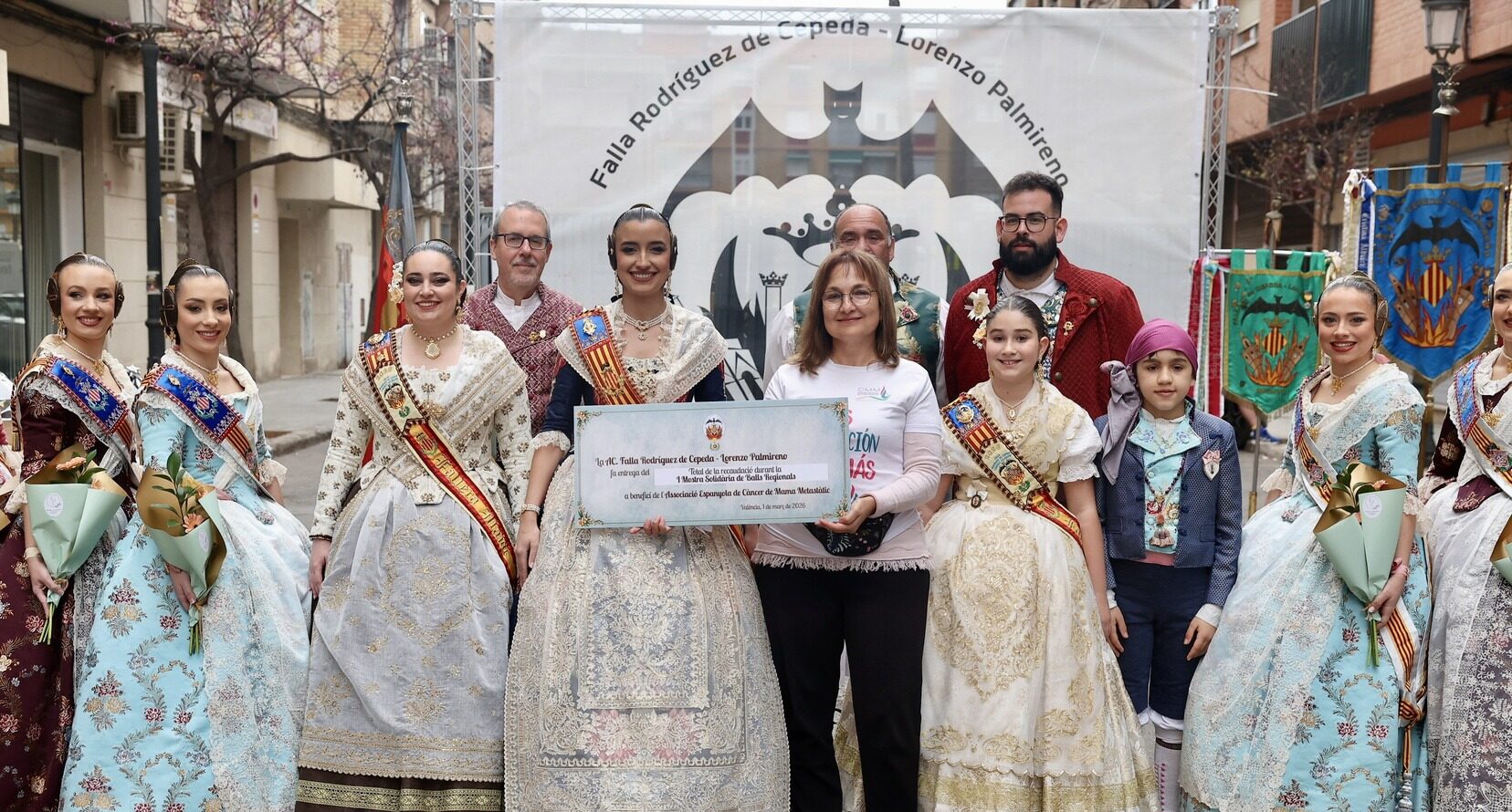 La Mostra de Balls al Carrer Solidària recapta fons a favor d’AECC