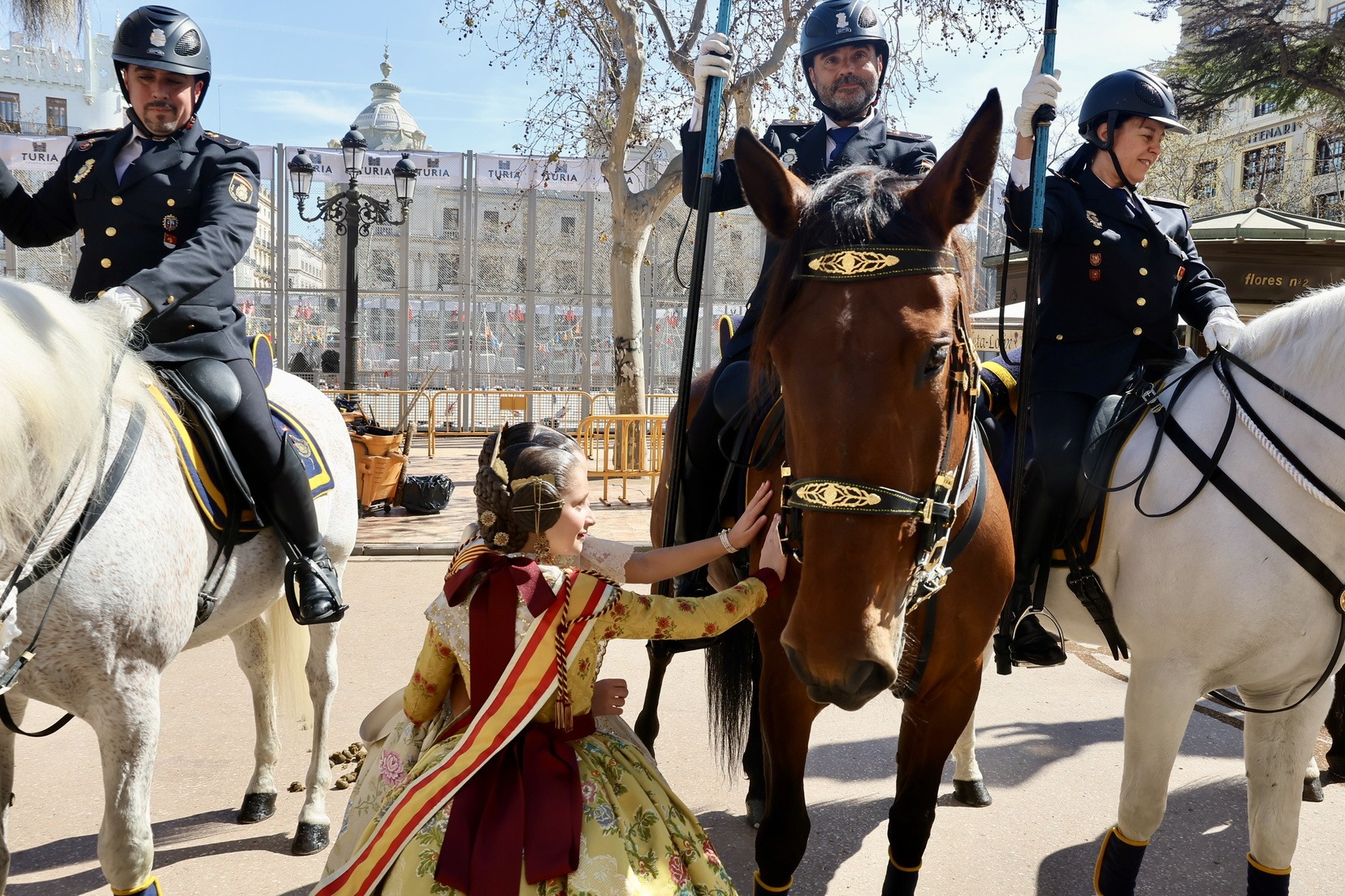 La Policía Nacional presenta el dispositivo especial para las Fallas