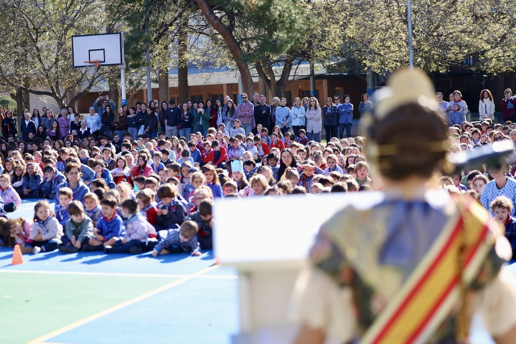 Marta Mercader visita su colegio Jesús-María como FMIV