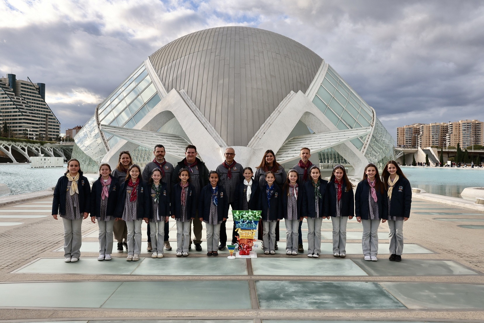 Els més menuts de la festa arrepleguen els seus ninots