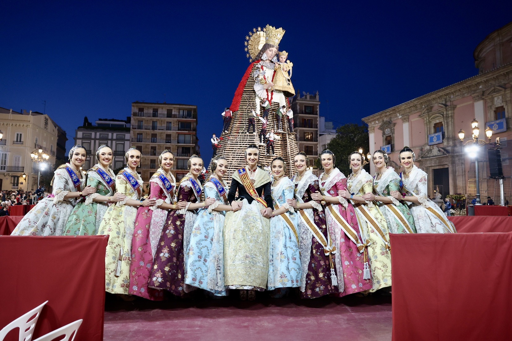 Les maximes représentants visiten a les falles guanyadores de la resta de seccions de falles