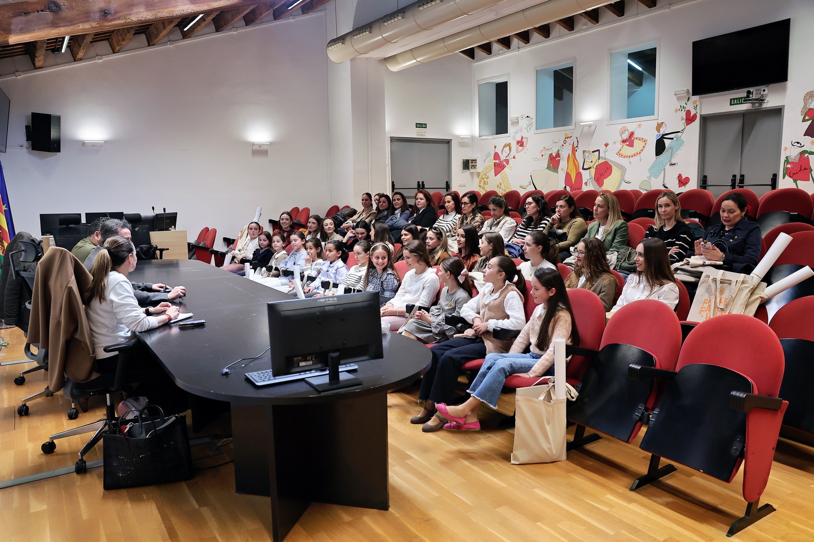 Primera presa de contacte de cara a la Dansà