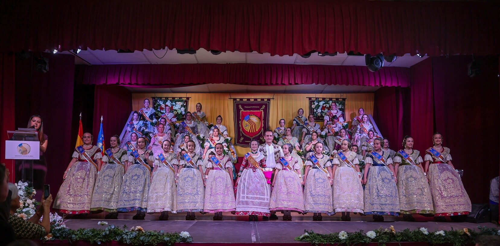 Camins al Grau celebra l’exaltació de les seues falleres majors