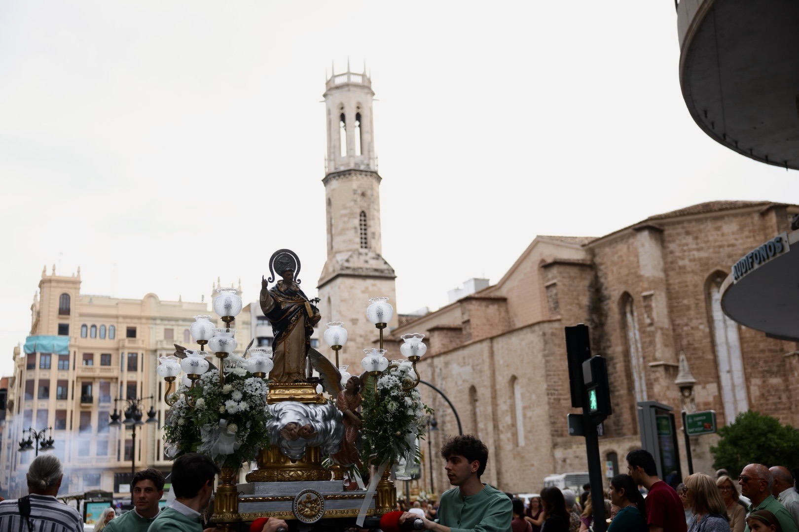 Más de 4 siglos de historia en la Procesión de los Niños de San Vicente