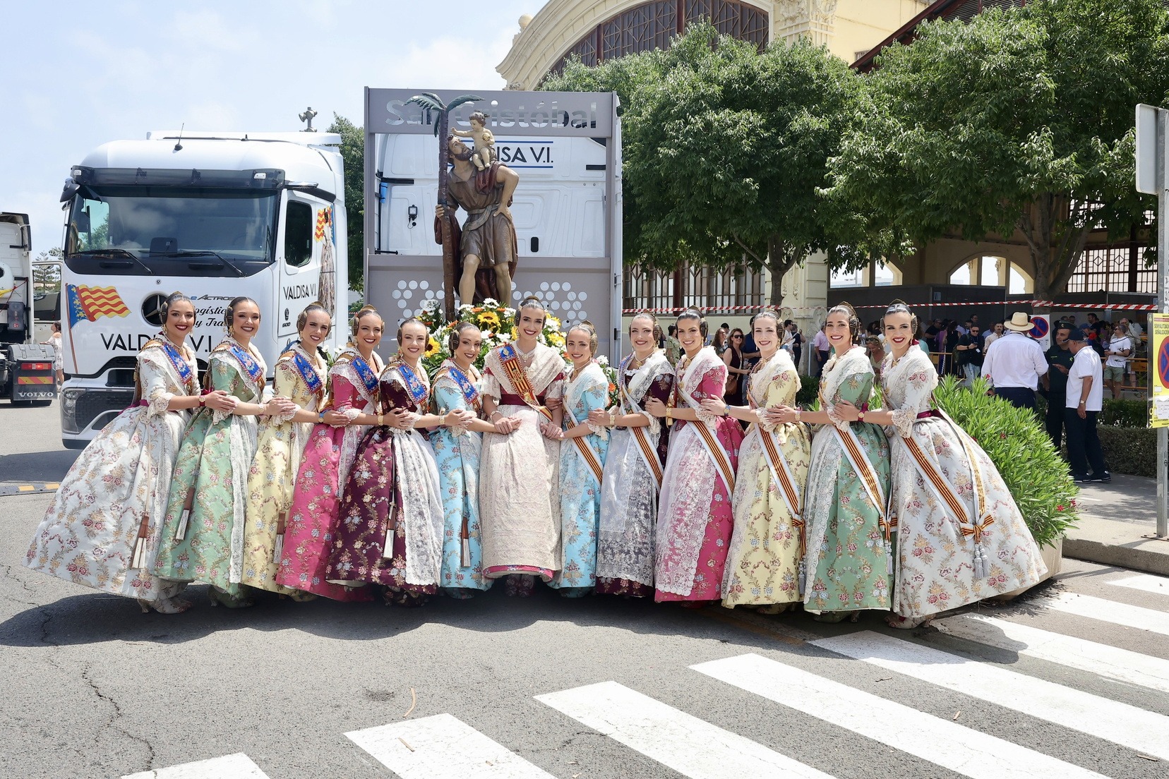 València festeja a Sant Cristòfol, patró dels transportistes