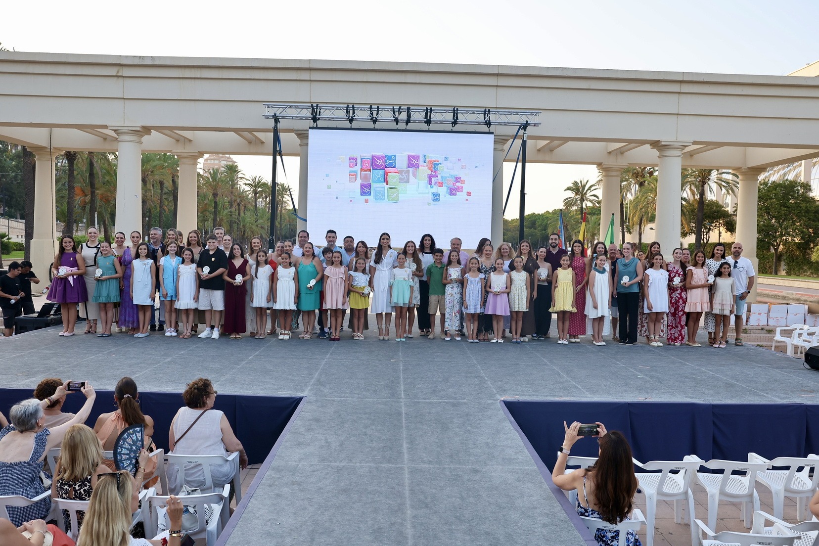 Reconocimientos deportivos y entrega de equipaciones en los Jardines del Palau