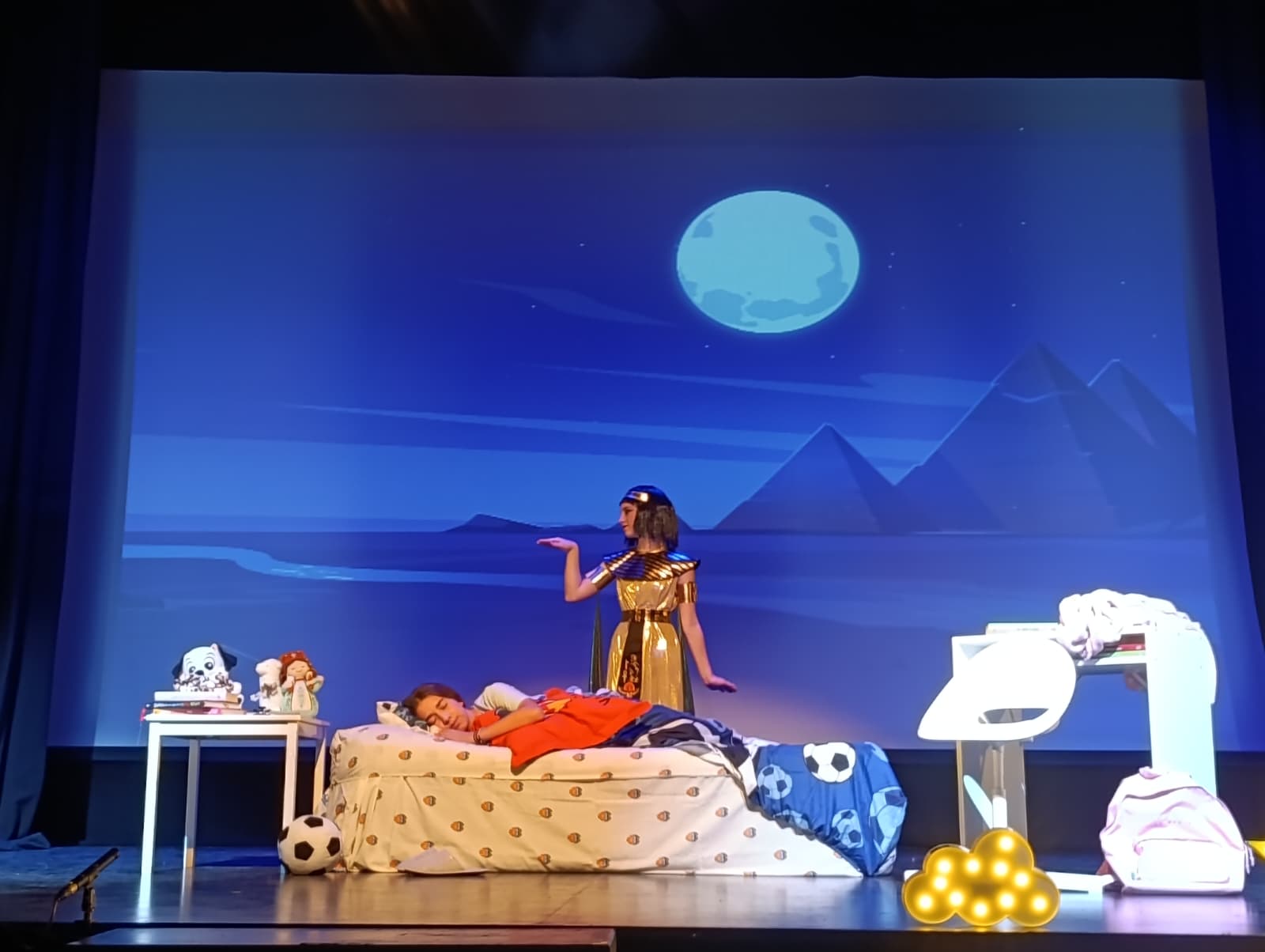 TEATRE FALLER INFANTIL – Avenida Reino de Valencia-Duque de Calabria presenta ‘Amparito, la filla del mestre’