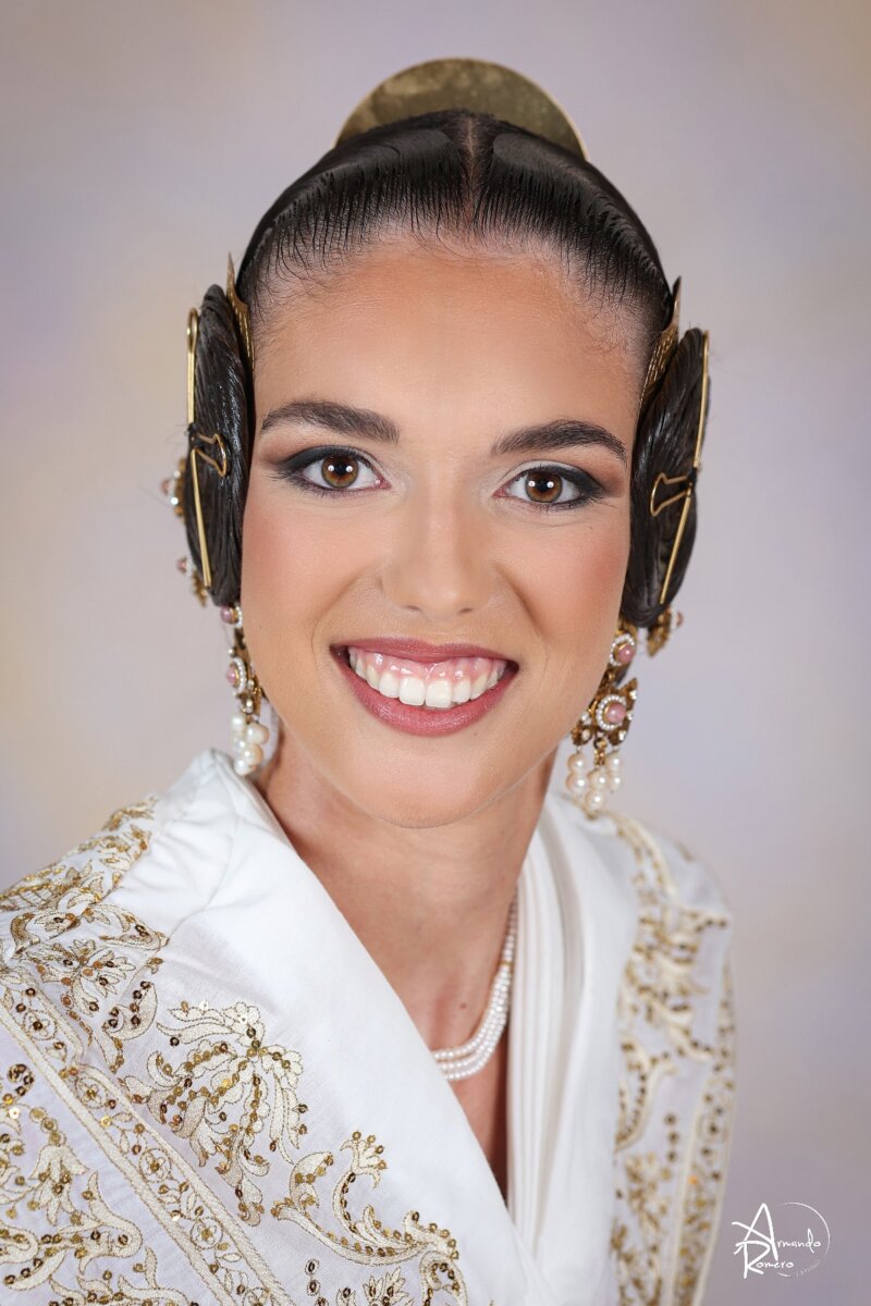 Nuria Olivares Robledo